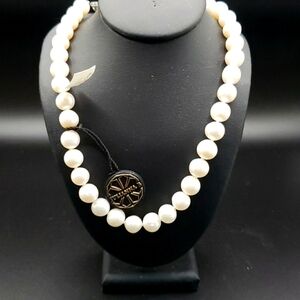 Julianna B NWT 18 inch Natural Pearl Necklace